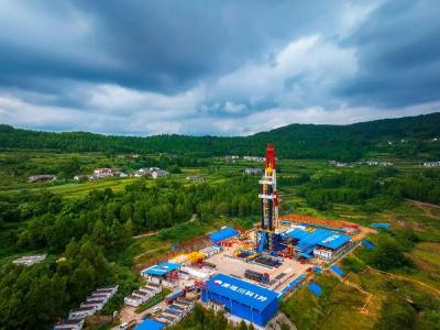 突破10000米！首次进入盆地深部“无人区”