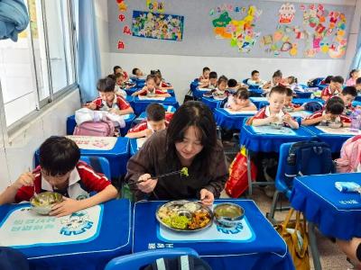 湖北荆州：“数字食堂”，守护学生“美好食光”