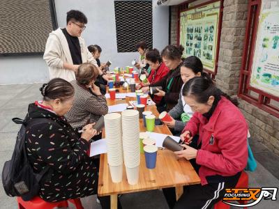 荆州区城管走进通会桥社区开展垃圾分类活动