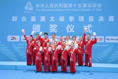 来自荆州的他，受到总书记接见！