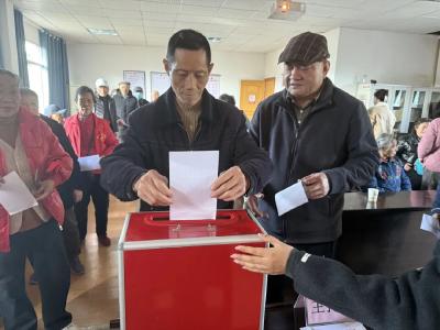 基层动态 | 荆州区西城街道人大工委：代表述职交答卷 民主评议促履职