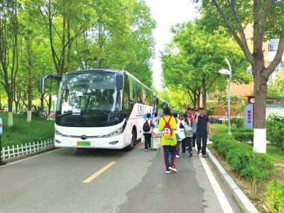 荆州：从“等车难”到“掐点走”的民生跨越