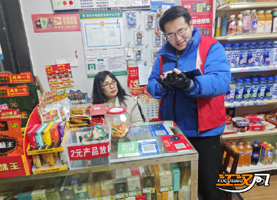 沙市区解放街道白云桥社区积极开展禁止燃放烟花爆竹宣传活动