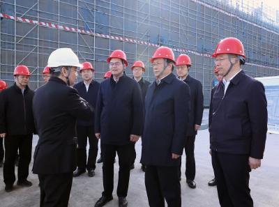 王忠林调研长江存储科技有限责任公司并座谈 乘势而上 勇攀高峰 努力打造世界级存算一体化产业基地