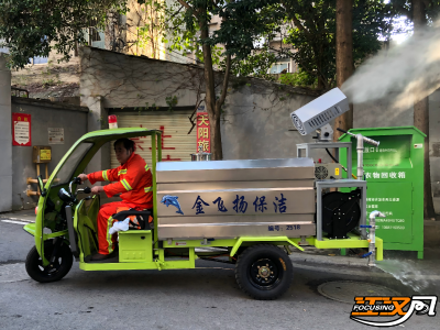 “小机灵”走街串巷“超能干”：沙市区新能源环卫设备破解狭路清洁难题