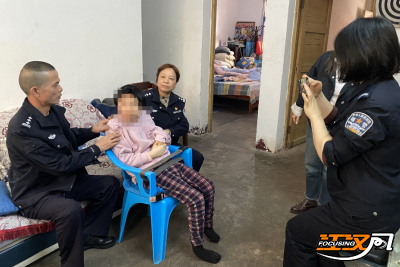 沙市区解放街道荆襄河社区：民警上门解难题  “零跑腿” 服务暖民心