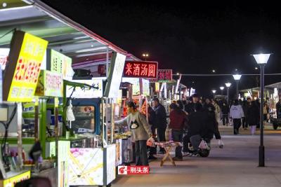 正式开业！荆州上新一美食街！