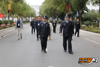 开门纳谏听民意 严整作风铸铁军——荆州监狱召开集中教育整治  开门评查座谈会