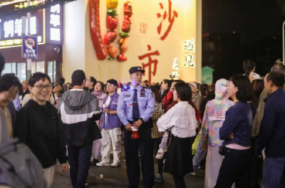 守护古城烟火气！荆州警方暖心护航“假日经济”