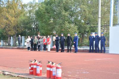 荆州技师学院开展消防与地震安全应急疏散演练，筑牢校园安全防线