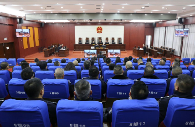 公安法院公开审理一起职务犯罪案