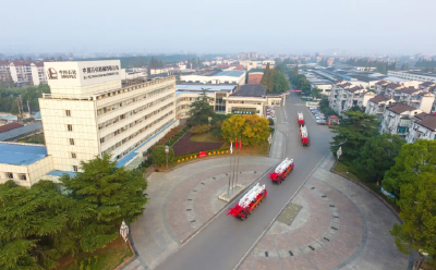 湖北荆州：荆江两岸涌新潮