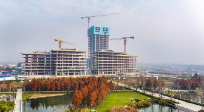 荆州城市新客厅东塔项目：主楼再攀新高 全力冲刺年底目标