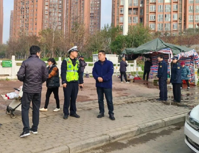 荆州市城管执法委开展市容秩序专项督导