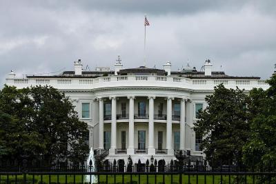 特朗普签署行政命令 重申2028年登月目标