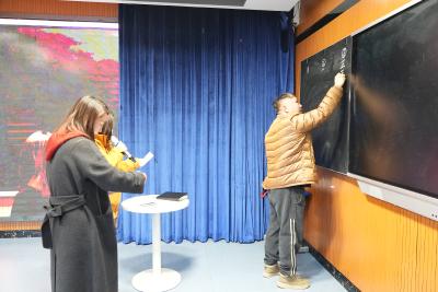 【办实事 在行动】校服里的沙市温度：家校共议绘就校园着装新图景