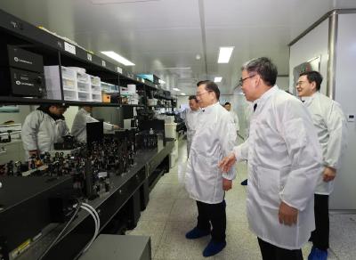 王忠林在武汉大学调研时强调 着力培养一批既懂科技又懂产业的领军型人才 更好推动科技创新和产业创新深度融合发展