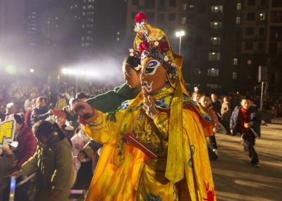 楚韵欢歌迎新年 “荆艺求精”文艺快闪走进纪南文旅区