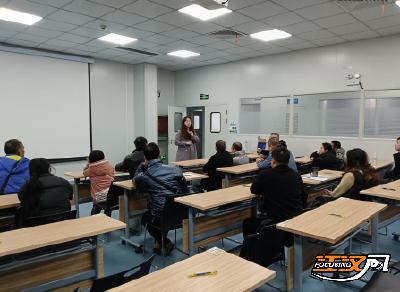 政府牵线搭桥，江陵20余名残疾人组团进企业探岗适岗