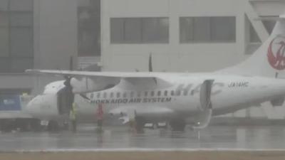 日本一客机空中单侧引擎停转