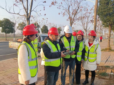 石首：植保“飞手”授艺 社企携手共推农业现代化