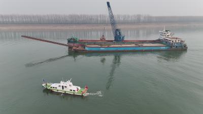 荆州海事局组织枯水期通航安全综合应急演习