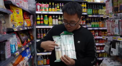 两名00后男子两天内投诉11起 维权还是恶意索赔？