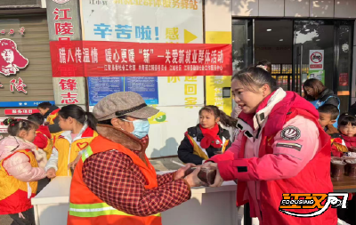 小文明使者上线！江陵萌娃用行动点亮创文暖冬