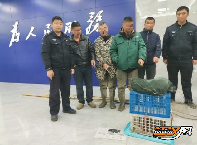 深夜非法狩猎野生鸟类 石首“生态卫士”拦截“拿下”