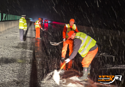 风雪中，那一抹荧光绿又亮又暖——直击荆州交警冰雪保畅一线