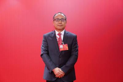 湖北日报客户端推出《省政协委员陈功海：建议支持荆州打造新时代江汉平原“鱼米之乡”》