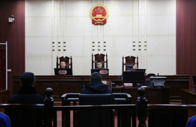 江陵法院： “每周一案”警示教育，庭审现场变“廉政课堂”