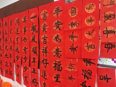 【全民写春联】笔墨迎春送祝福 荆州全城挥毫热