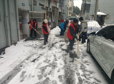 迎战低温雨雪天气 | 沙市区孙家河社区：银发党员战风雪 破冰清路暖民心
