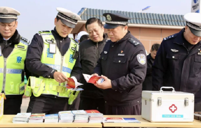 【办实事 在行动】启用13个春运服务站 荆州交警全力保障春运平安路