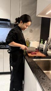 订单爆满，27岁女子春节预计月入4.5万