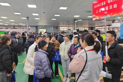 “组团式”探厂，“精准化”送岗：江陵县“链式”服务搭建就业供需桥梁