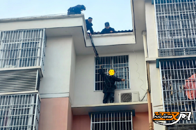 命悬一线！石首民警五楼高空上演紧急救援