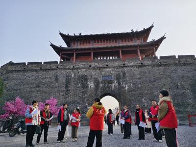 荆州区西城街道：岗前苦练服务功 春节护航文旅路