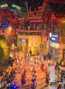 千灯闪耀迎新春 荆州方特首演《荆城宴庆》贺岁