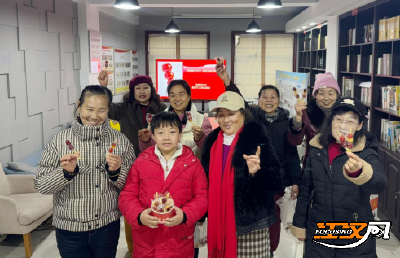 沙市区健康巷社区开展冰糖葫芦手作活动 串起邻里幸福味