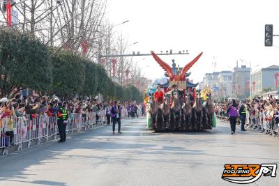荆州古城东门景区年味浓！ “荆楚岁时记”年俗巡游盛大启幕