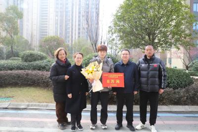 世界冠军王祉怡回荆州过年了！