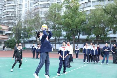 “篮”不住激情，“排”不完热血！——沙市六中七、八年级“求索杯”校园班级联赛相继开赛