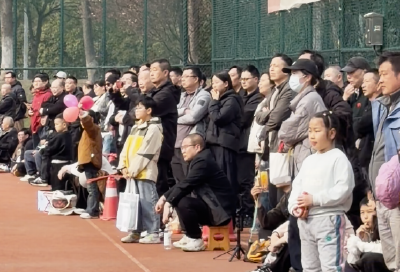 今天，荆州VS岳阳！球迷沸腾了~