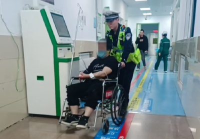 暖新闻 | 4分钟打通“生命通道” ！荆州交警紧急护送断指伤者就医 