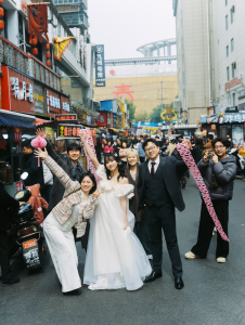 荆州新人用烟火气定格幸福 为家乡美食“打CALL”