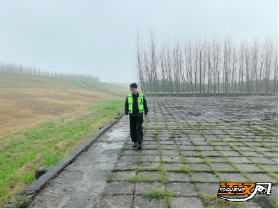 江陵河道分局：春雨绵绵 巡查不停