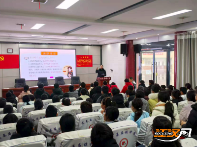 石首法院法治副校长带来一份特殊的“成长礼”