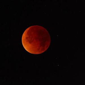 元宵逢“血月”易招灾祸？假的！